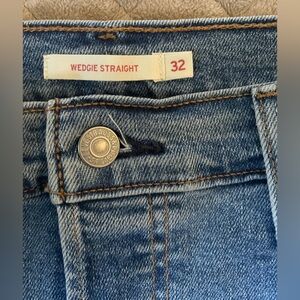 Levi's Wedgie Straight Denim Jeans Size 32